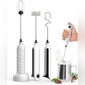 White Handheld Electric Milk Frother Set. Rechargeable, 3 Stainless Whisks. NEW!